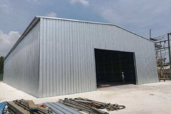 تصميم هناجر مستودعات مقاومة للعوامل الجوية في الرياض